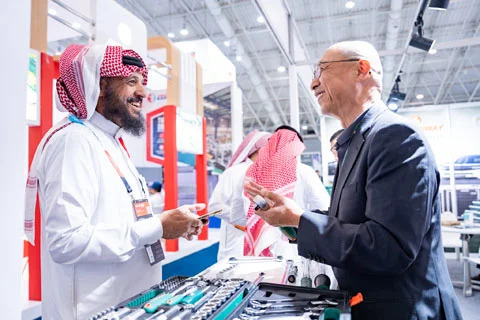 التقِ بأبرز مورّدي القطاع